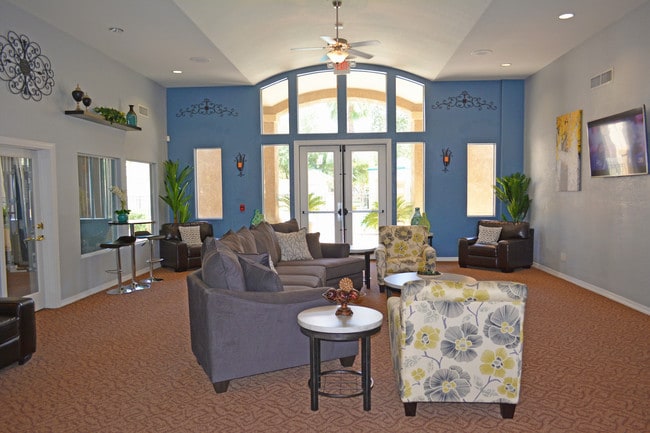 Photo - Lindsay Palms