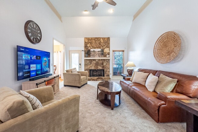 Photo - 530 Waterford Dr Unit ID1234803P