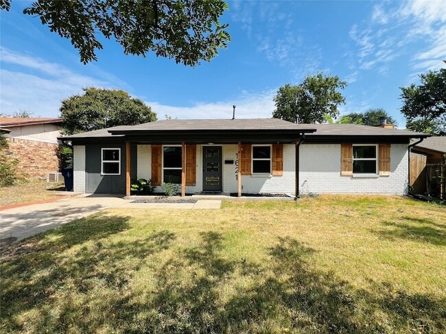 Building Photo - 1621 Running River Rd