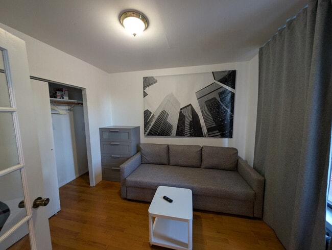 Building Photo - 224 E 95th St Unit ID1058699P