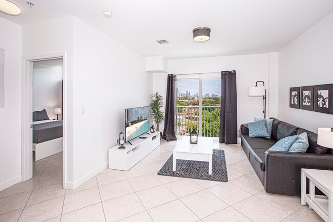 Building Photo - 2280 SW 32nd Ave Unit SI ID1056250P