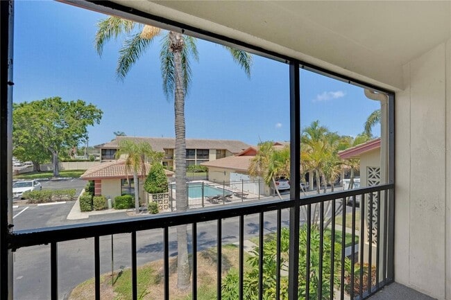 Photo - 2415 Bayshore Gardens Pkwy Unit 8