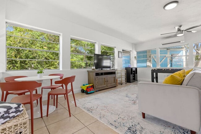 Photo - 520 22nd St W Unit ID1071597P