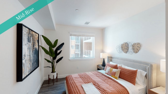 Photo - Capitol Towers - Luxury Midrise