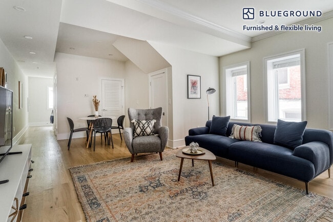 Building Photo - 1902 R St NW Unit FL1-ID735