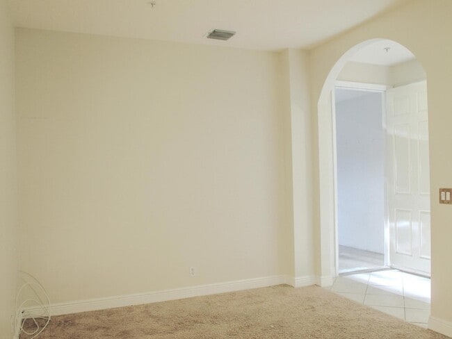 Photo - 124 Jesup Ln