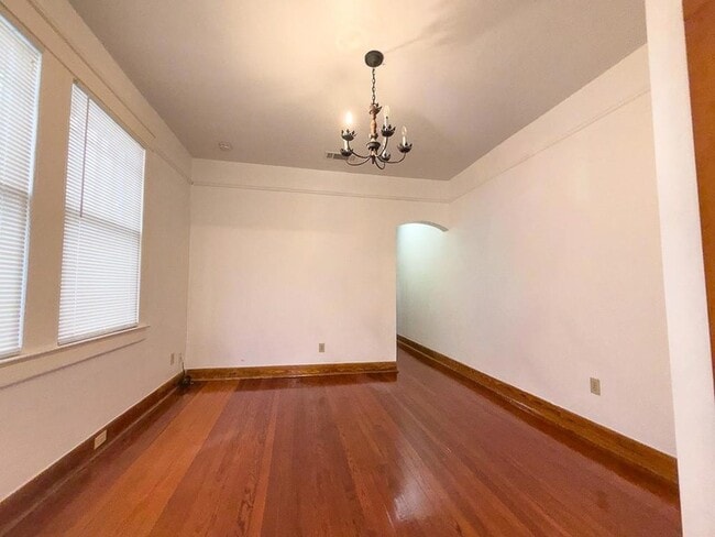Photo - 2915 Carondelet St