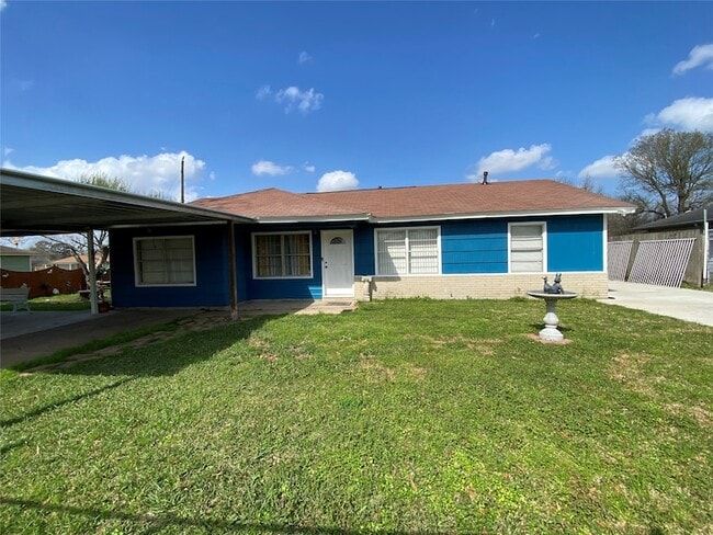 Building Photo - 15513 Vonnet St