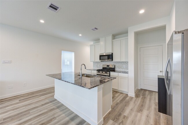 Photo - 10113 Berkeley Spgs Trl