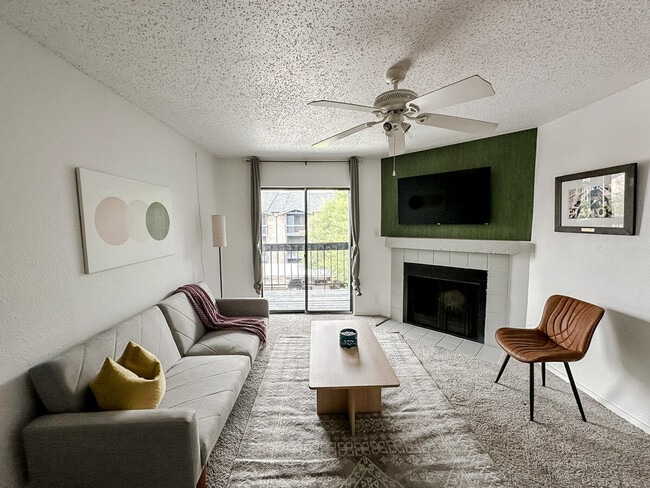 Photo - 1071 Clayton Ln Unit ID1256105P