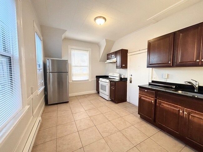 Photo - 92 Main St Unit 1