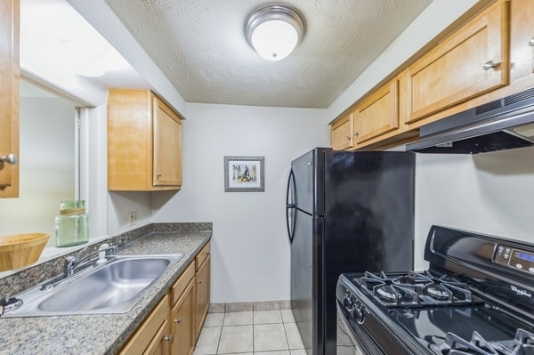 Photo - Chamberlain I & II Apartments