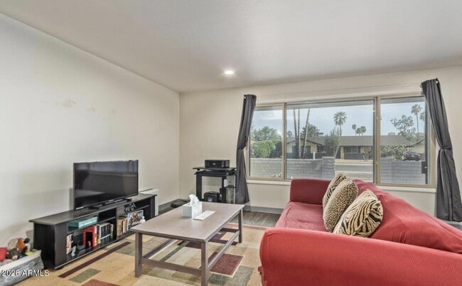 Photo - 1922 E Laguna Dr