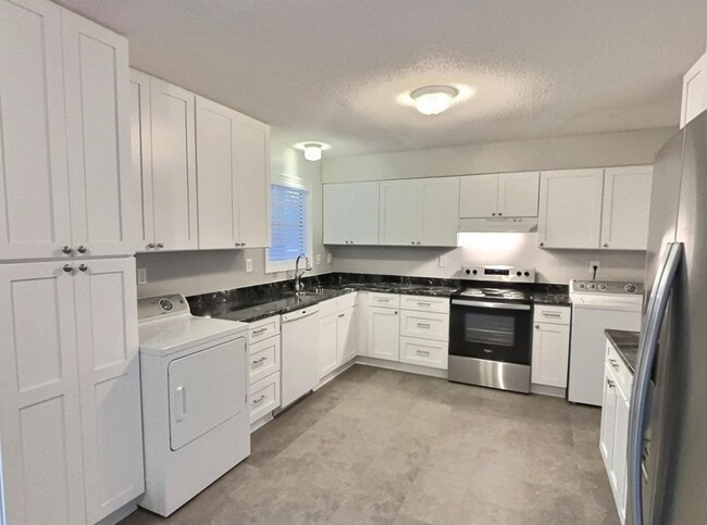 Photo - 955 Poplar Leaf Rd