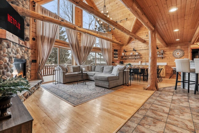 Building Photo - S3925 County Hwy BD Unit ID1369278P