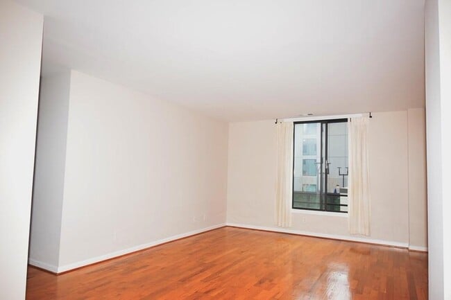 Photo - 1421 W Peachtree St NE