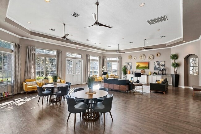 Photo - 3101 Vista Dr Unit B2