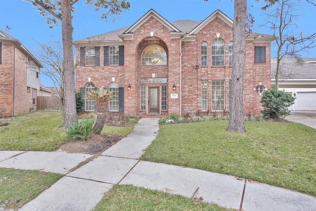 Photo - 1010 Maple Run Dr