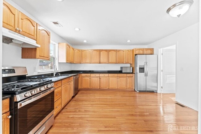 Building Photo - 1625 Mabel St