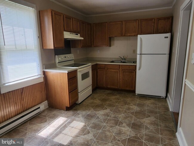 Photo - 100 S Buchannan St