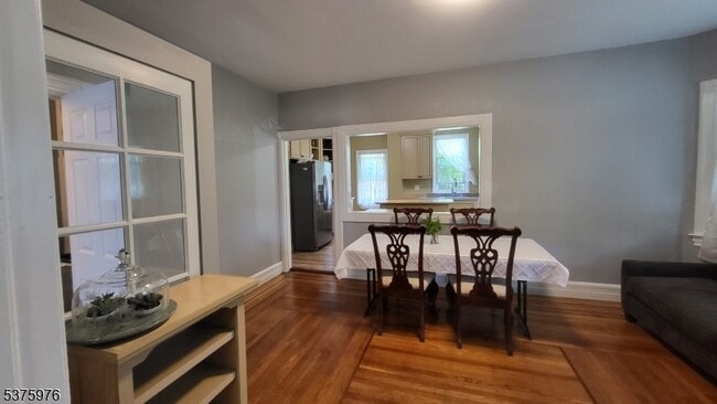 Photo - 157 E Blackwell St