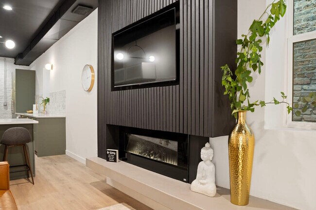 Photo - 2655 W Huron St Unit ID1244914P