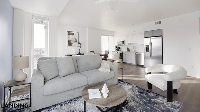 Building Photo - 707 S Farmer Ave Unit 5031