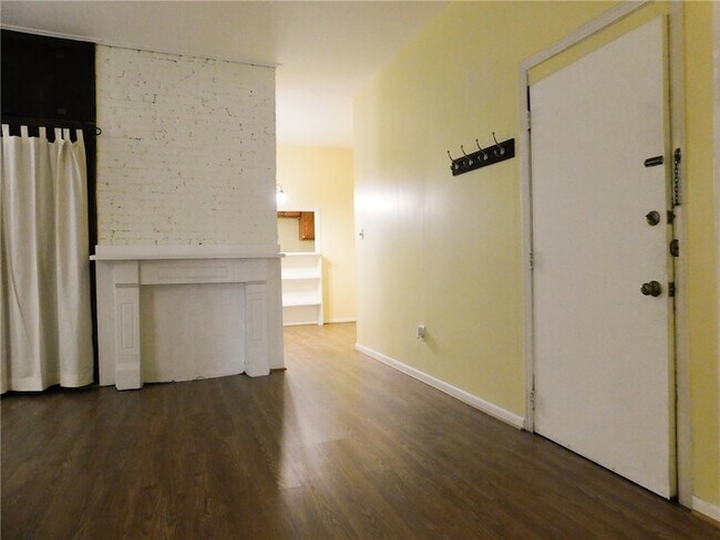 Photo - 238 Lehigh Ave