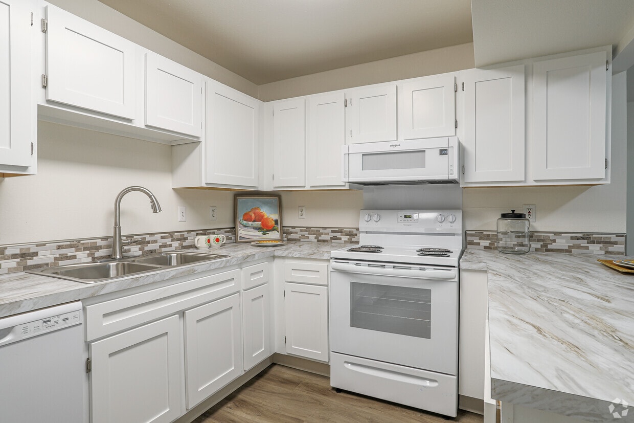 Floor Plan - 3 Bedrooms, 2 Bathrooms