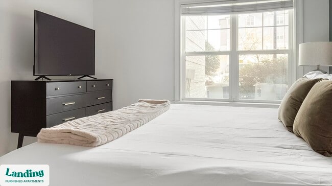 Photo - 925 Canterbury Rd NE Unit 12-1231