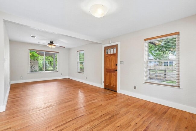 Photo - 4315 Bellvue Ave