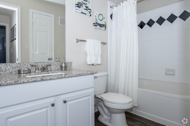 1BR,1BA-A2 - Andalusian Gate