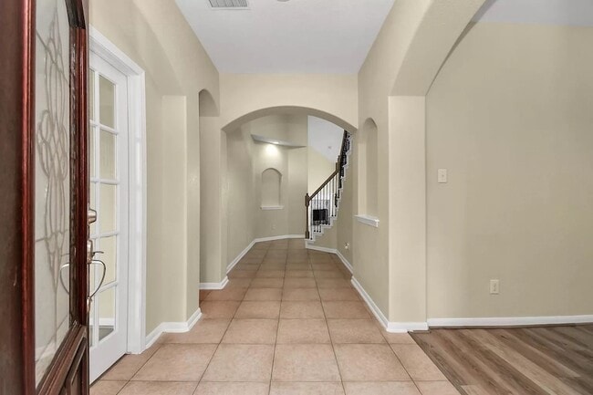 Photo - 6315 Bain Dr