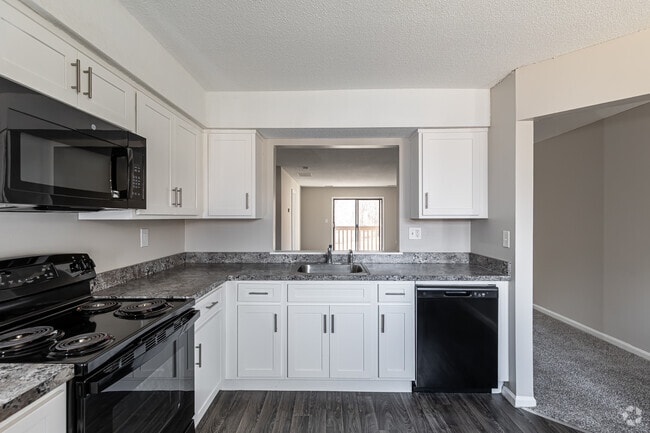 2BR, 2BA - Kitchen - Canal Place