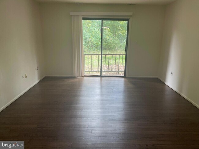 Photo - 615 Silver Ct