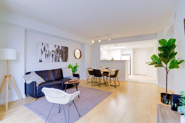 Building Photo - 901 N Pollard St Unit FL10-ID1022330P