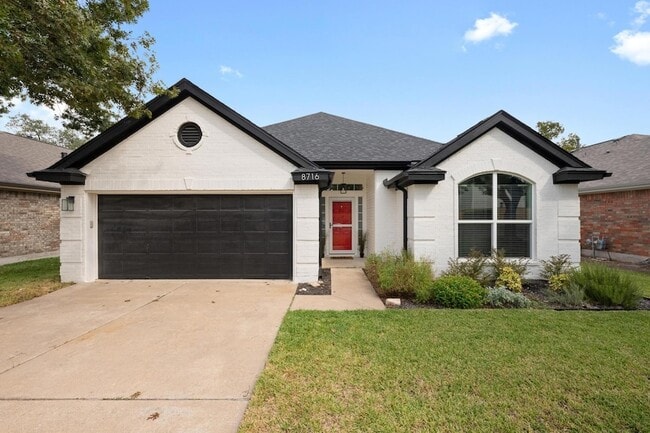 Building Photo - 8716 Bobcat Dr