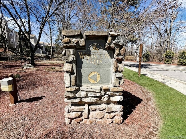 Photo - 1024 Washington Green