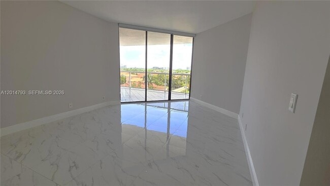 Photo - 3610 Yacht Club Dr Unit 615