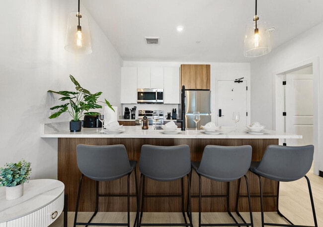 Photo - 600 Broadway-SI ID1240271P Unit SI ID1240271P