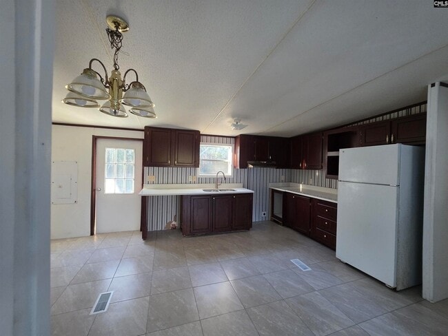 Photo - 135 Buckeye Ct