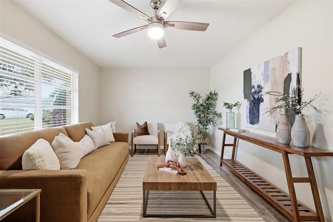 Photo - 2327 W Knollwood Pl