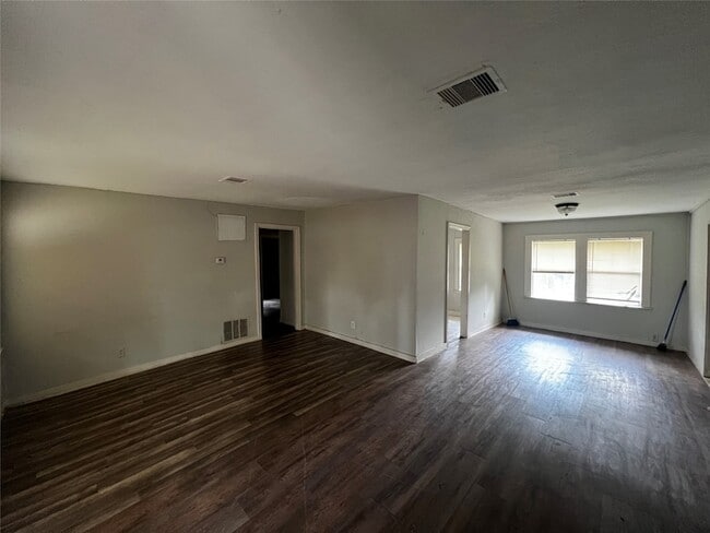 Photo - 5926 Southtown St
