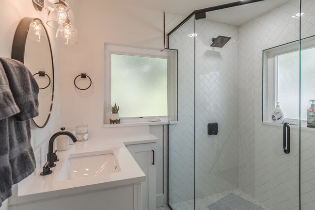 Photo - 2710 Amherst Ave Unit ID1018188P