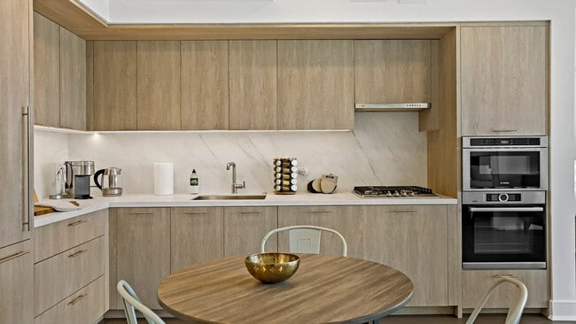 Photo - 1947 Vermont Ave NW Unit ID1395401P