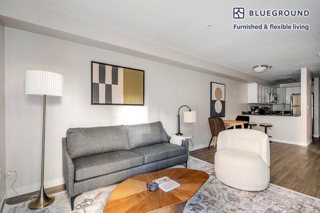 Photo - 526 Yale Ave N Unit SI FL2-ID992