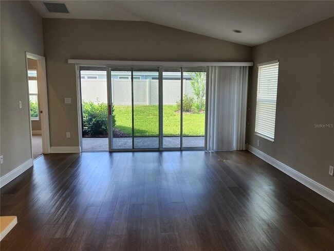 Photo - 12569 Oak Hill Way