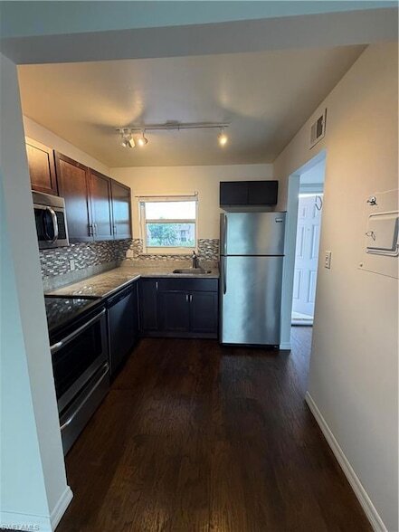 Photo - 190 Turtle Lake Ct