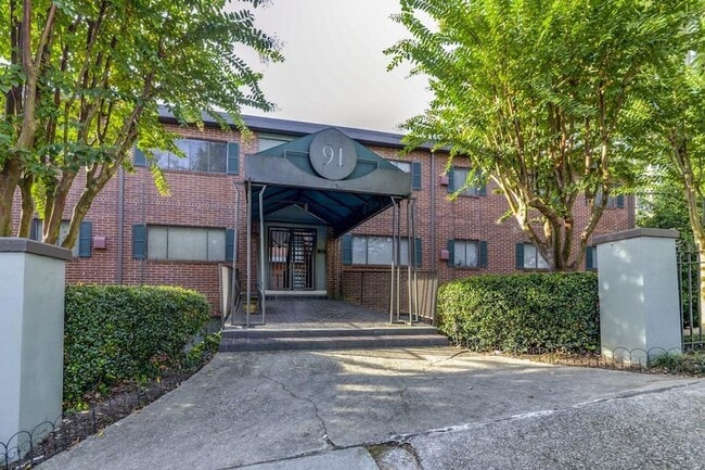 Building Photo - 91 Rumson Rd NE Unit C35