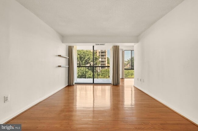 Photo - 4500 S Four Mile Run Dr Unit 304